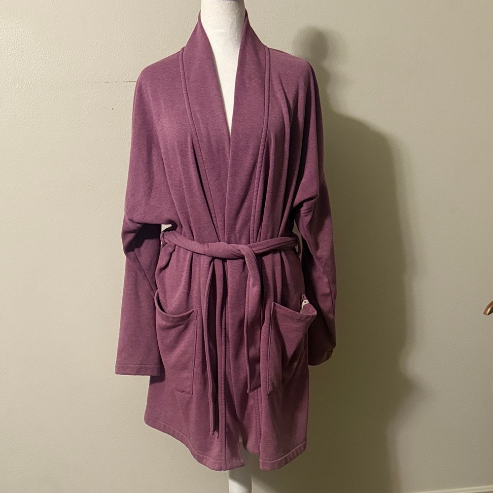 UGG. Luxurious Mauve Women's Robe size XL